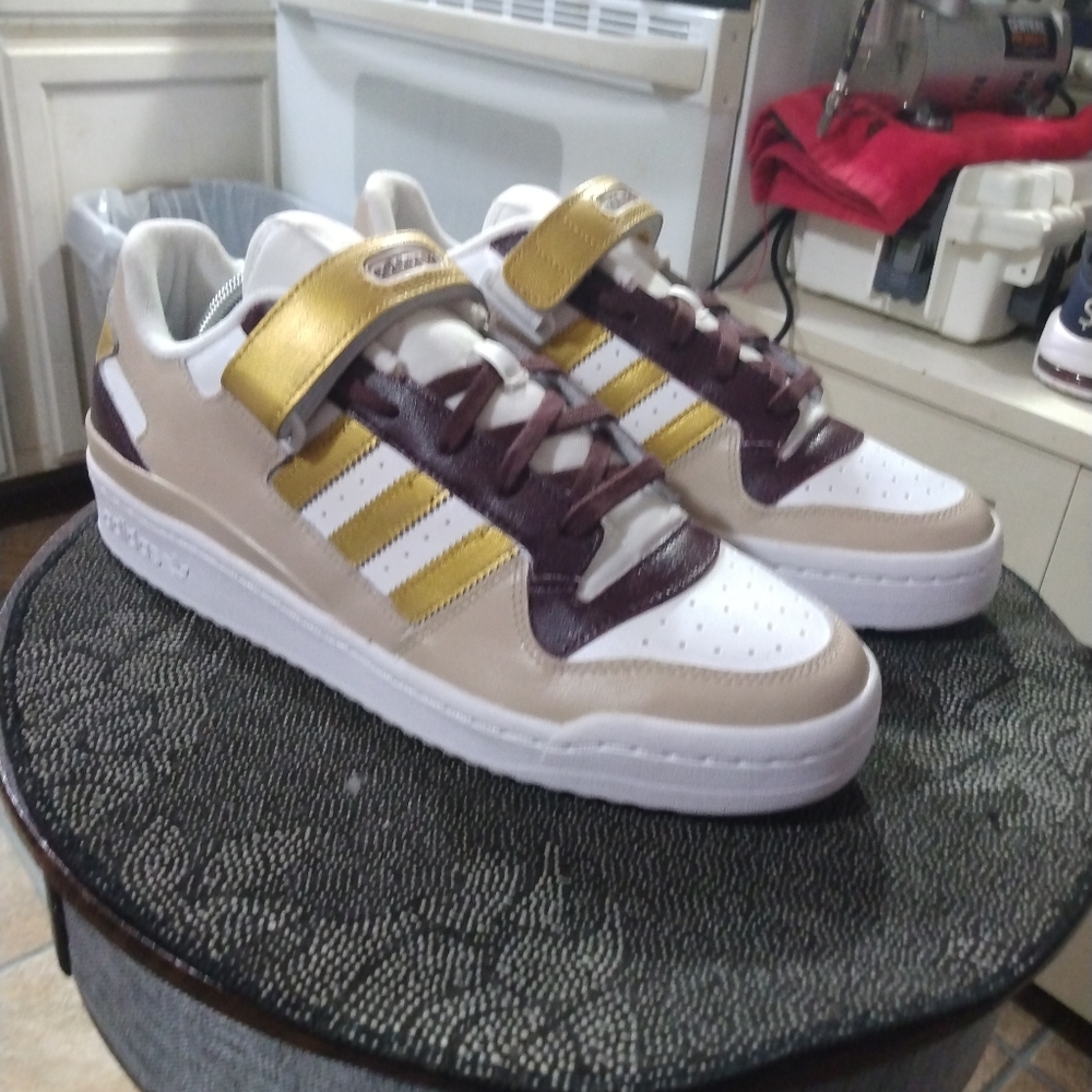 Custom Adidas forum
